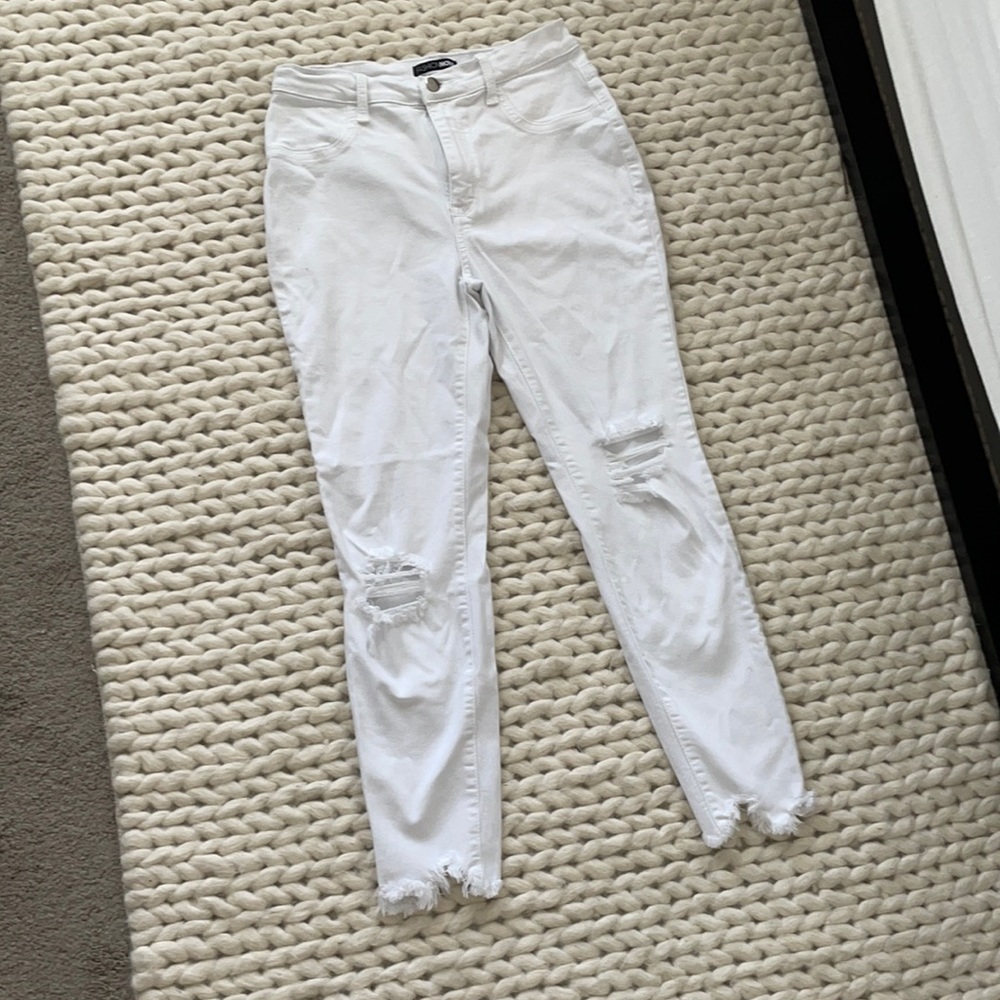 Fashion nova distressed skinny Jean super stretch